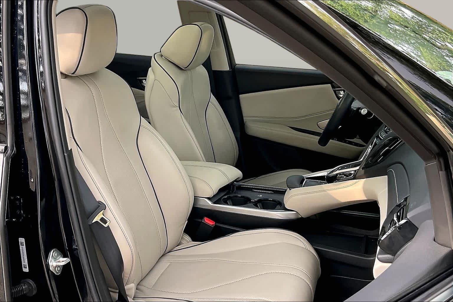 Used 2025 Majestic Black Pearl Acura w/Advance Package image 8