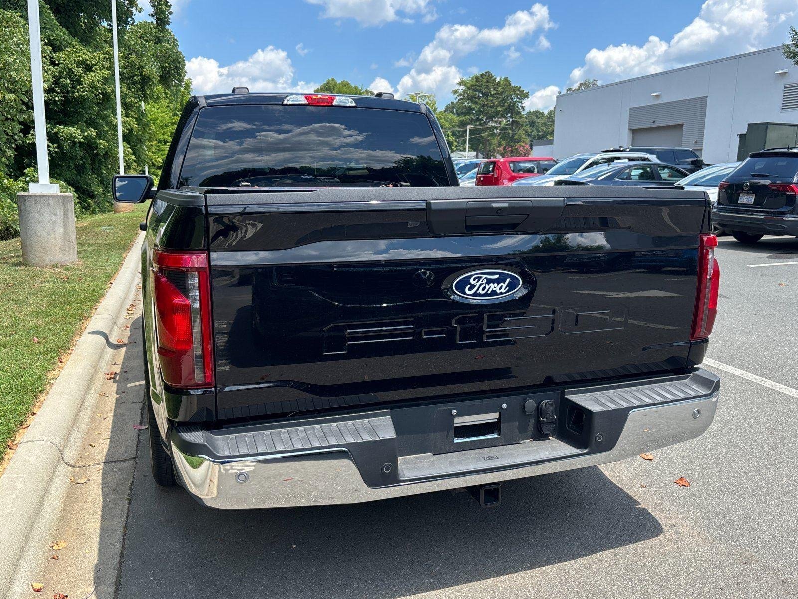 Used 2026 Agate Black Ford XL image 4