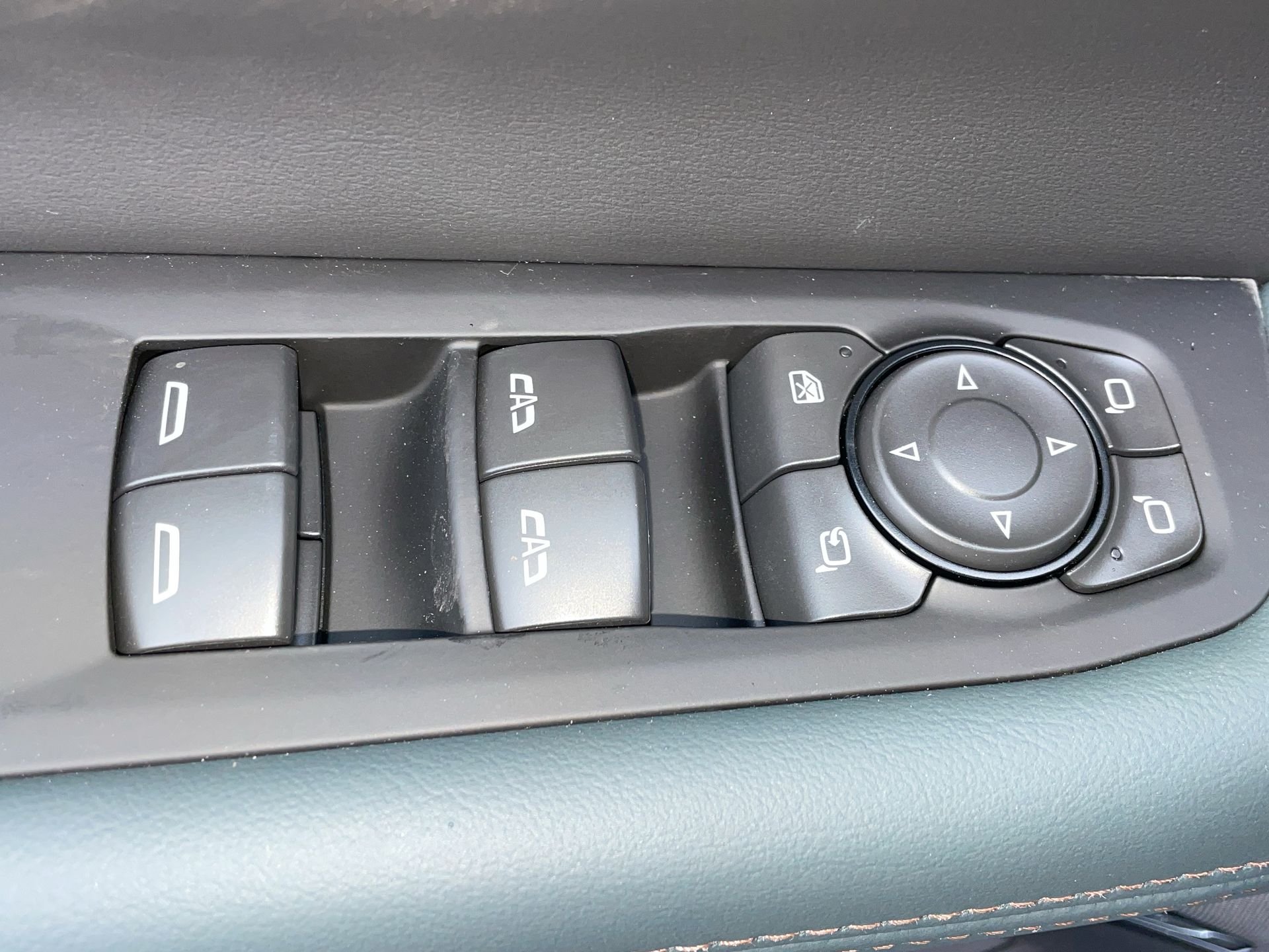 2026 GMC Yukon AT4 - Photo 90