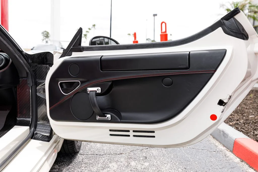 Used 2016 White Alfa Romeo Base image 12