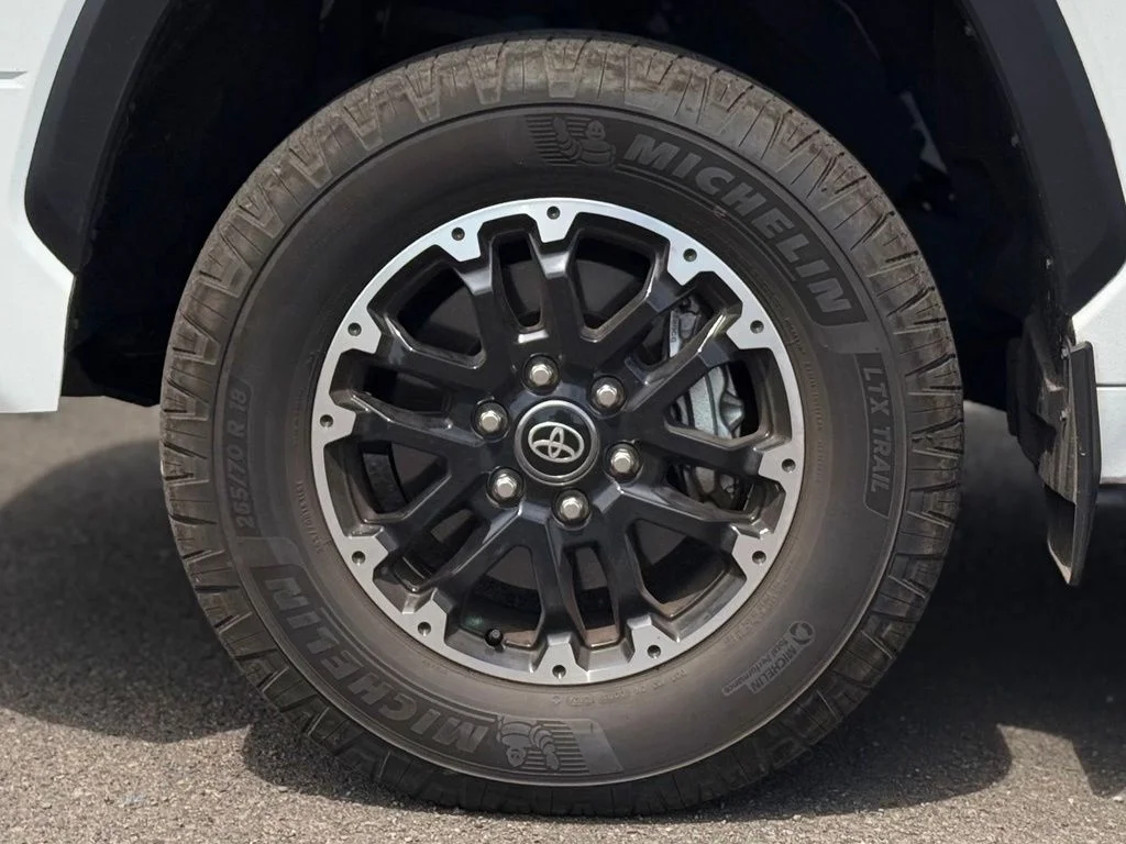 Used 2025 White Toyota SR5 image 9