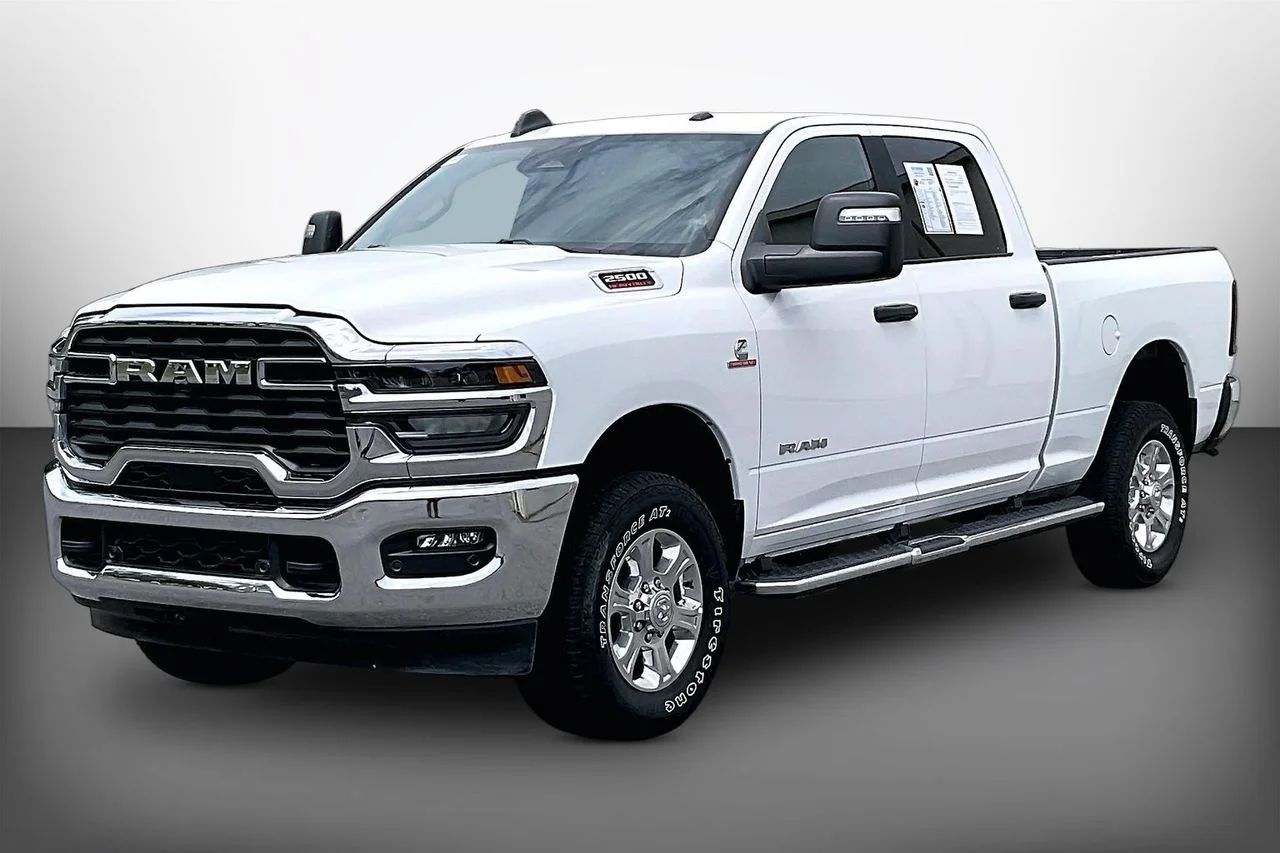 Used 2025 White Ram Big Horn image 4