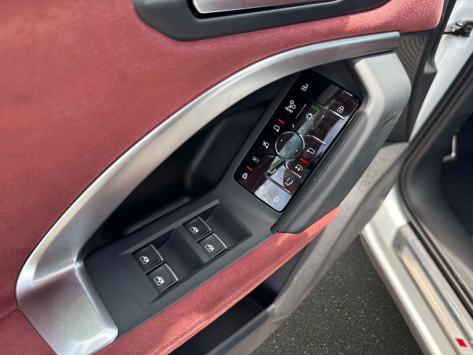 New 2026 Glacier White Metallic Audi Premium Plus image 18