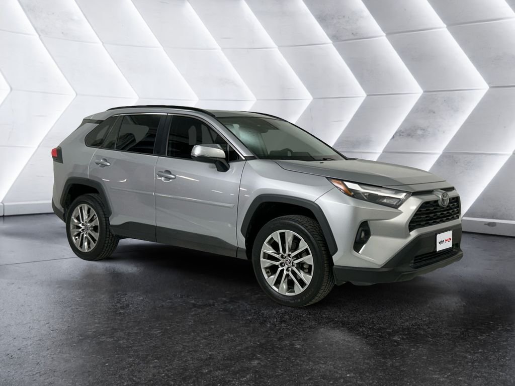 Used 2022 Silver Toyota XLE Premium image 1