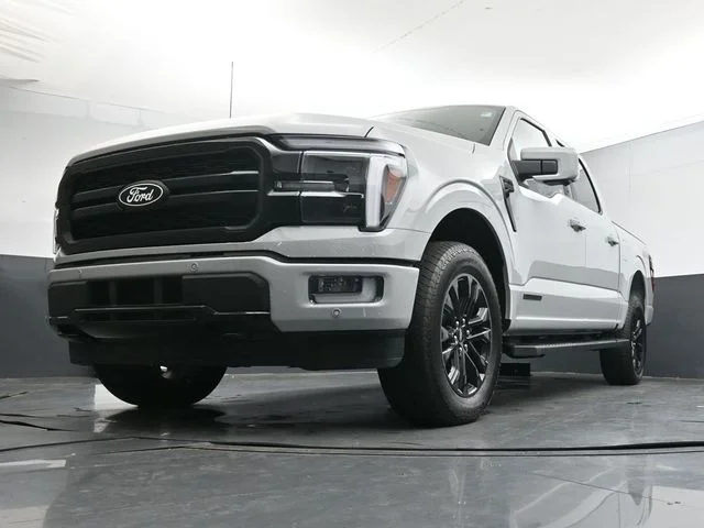 Used 2024 White Ford Lariat image 30