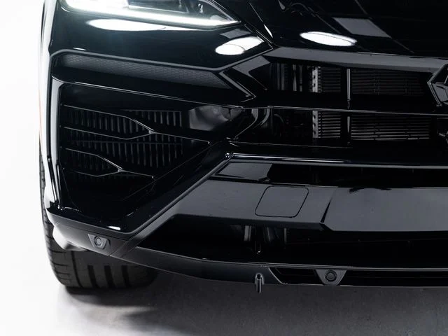 Used 2025 Black Lamborghini SE image 84