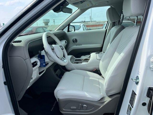 New 2026 White Hyundai SEL Premium FWD image 9