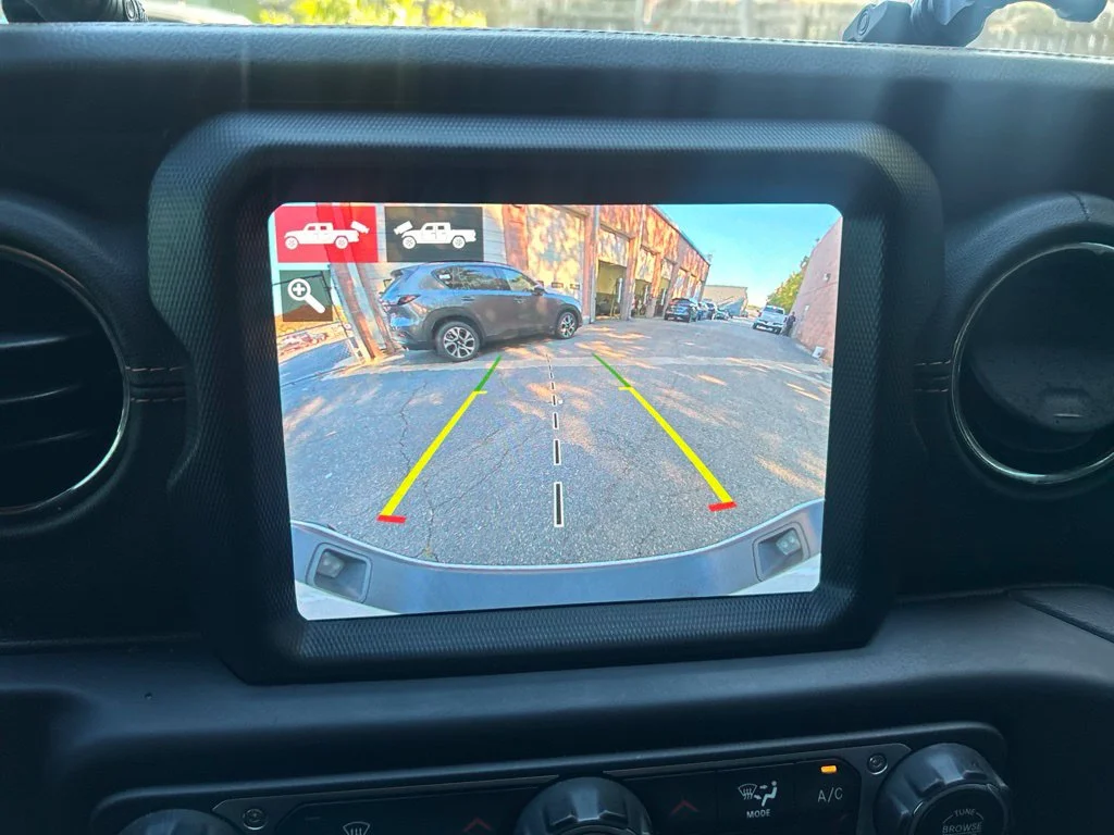 Used 2022 White Jeep High Altitude image 23