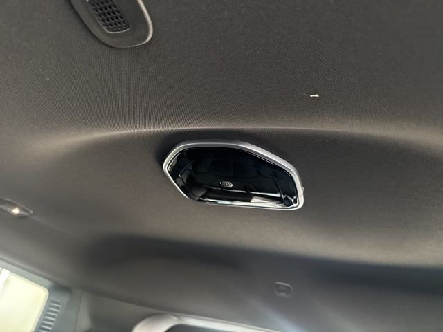 Used 2025 Metallic Jeep Limited image 18