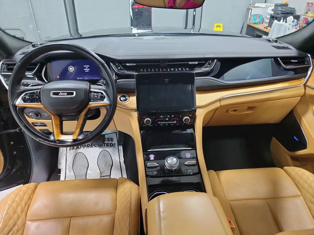 Used 2022 Black Jeep Summit Reserve image 4