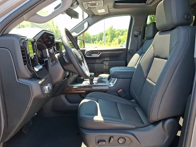 New 2026 Sterling Metallic GMC Elevation image 13