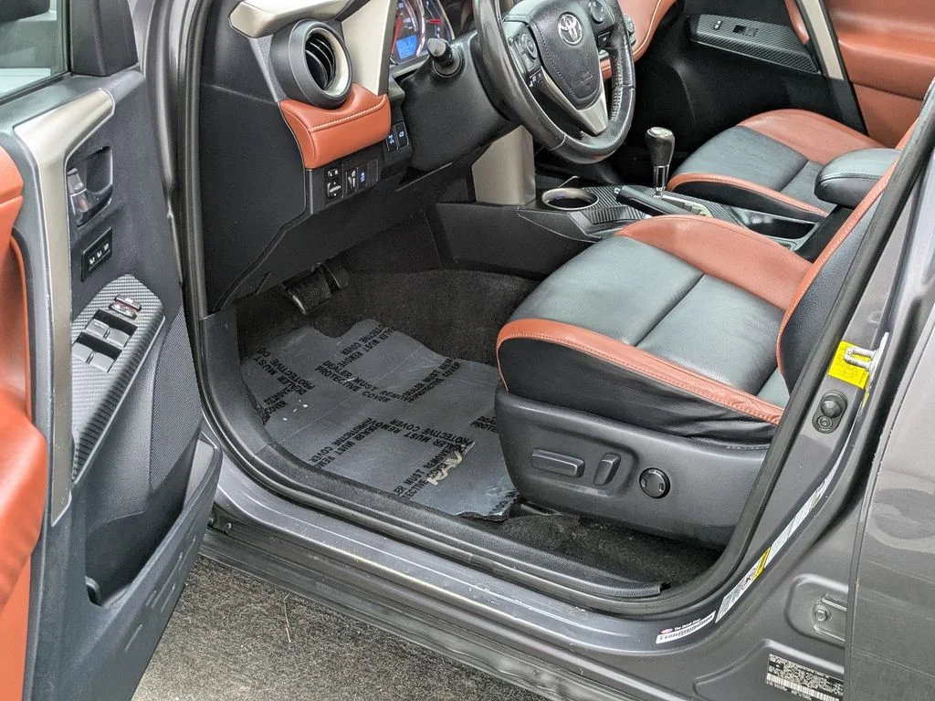 Used 2013 Gray Toyota Limited image 31