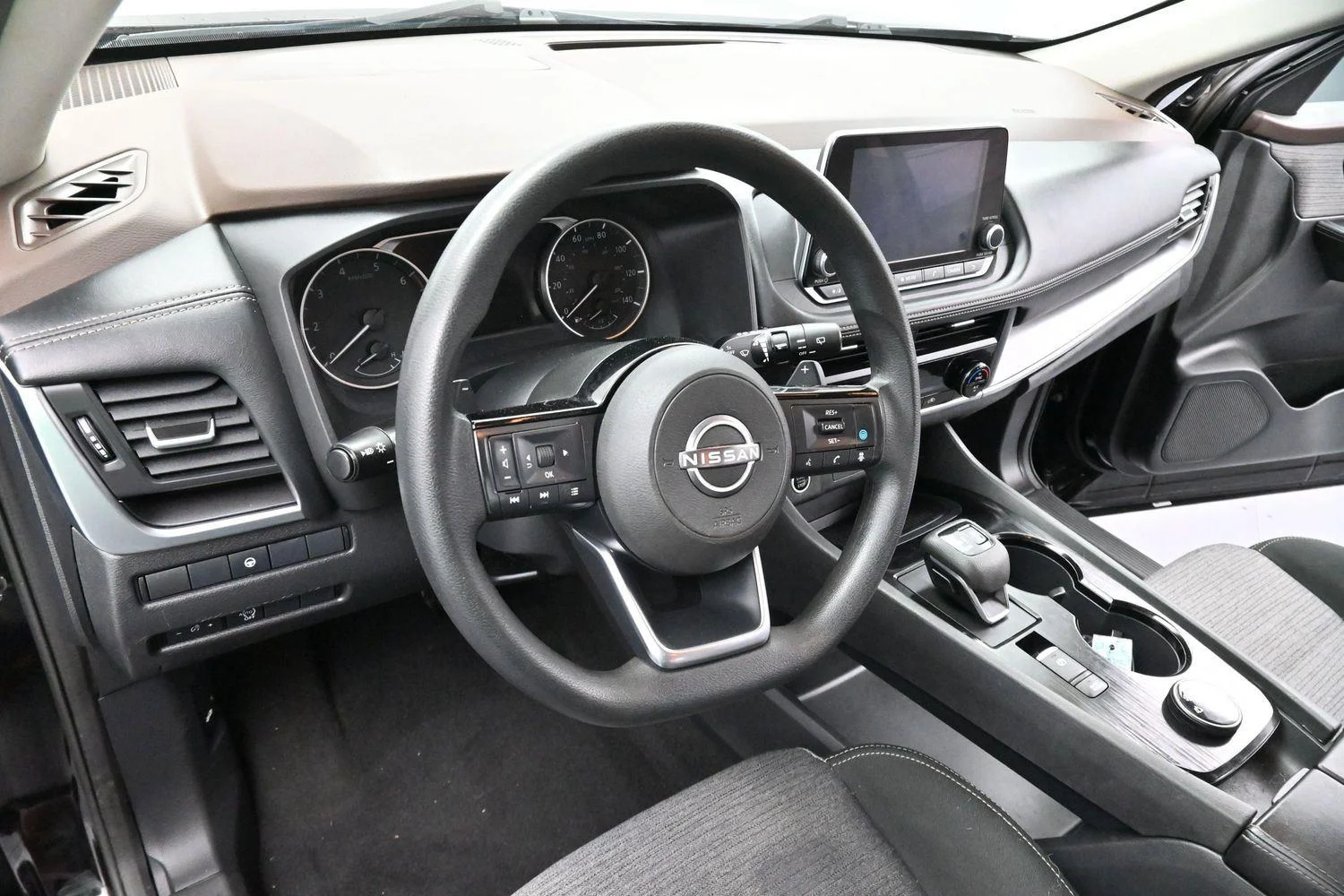 Used 2023 Super Black Nissan SV image 14