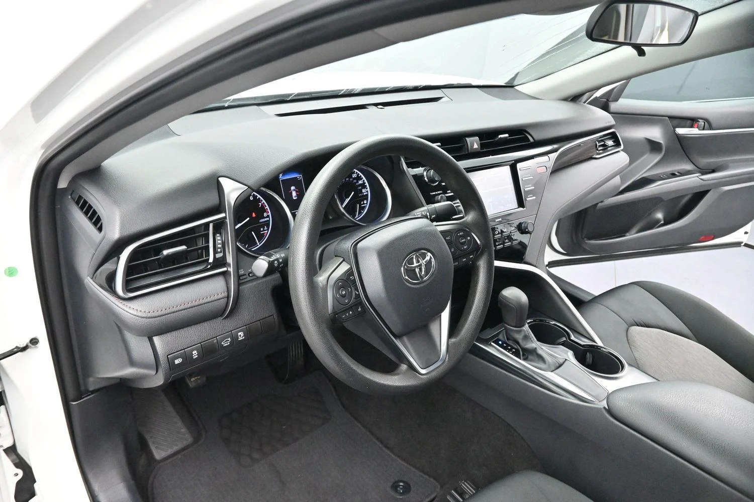 Used 2020 Super White Toyota LE image 12