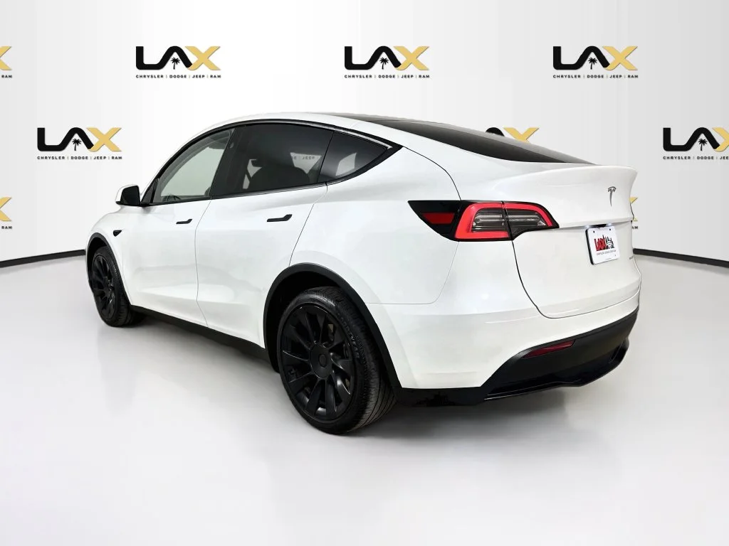 Used 2024 White Tesla Long Range image 5