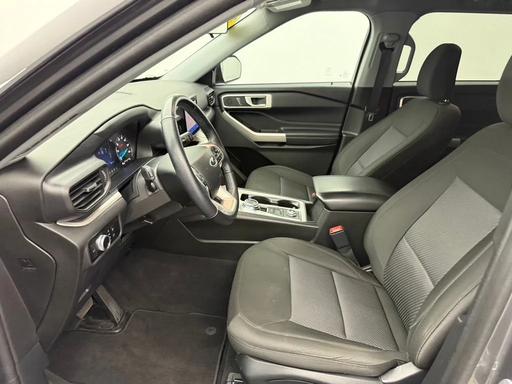 Used 2023 Gray Ford XLT image 25
