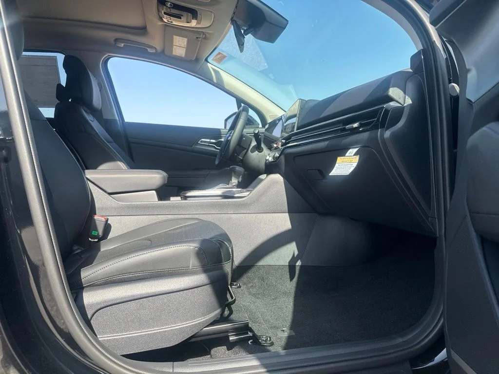 New 2027 Black Kia EX image 15
