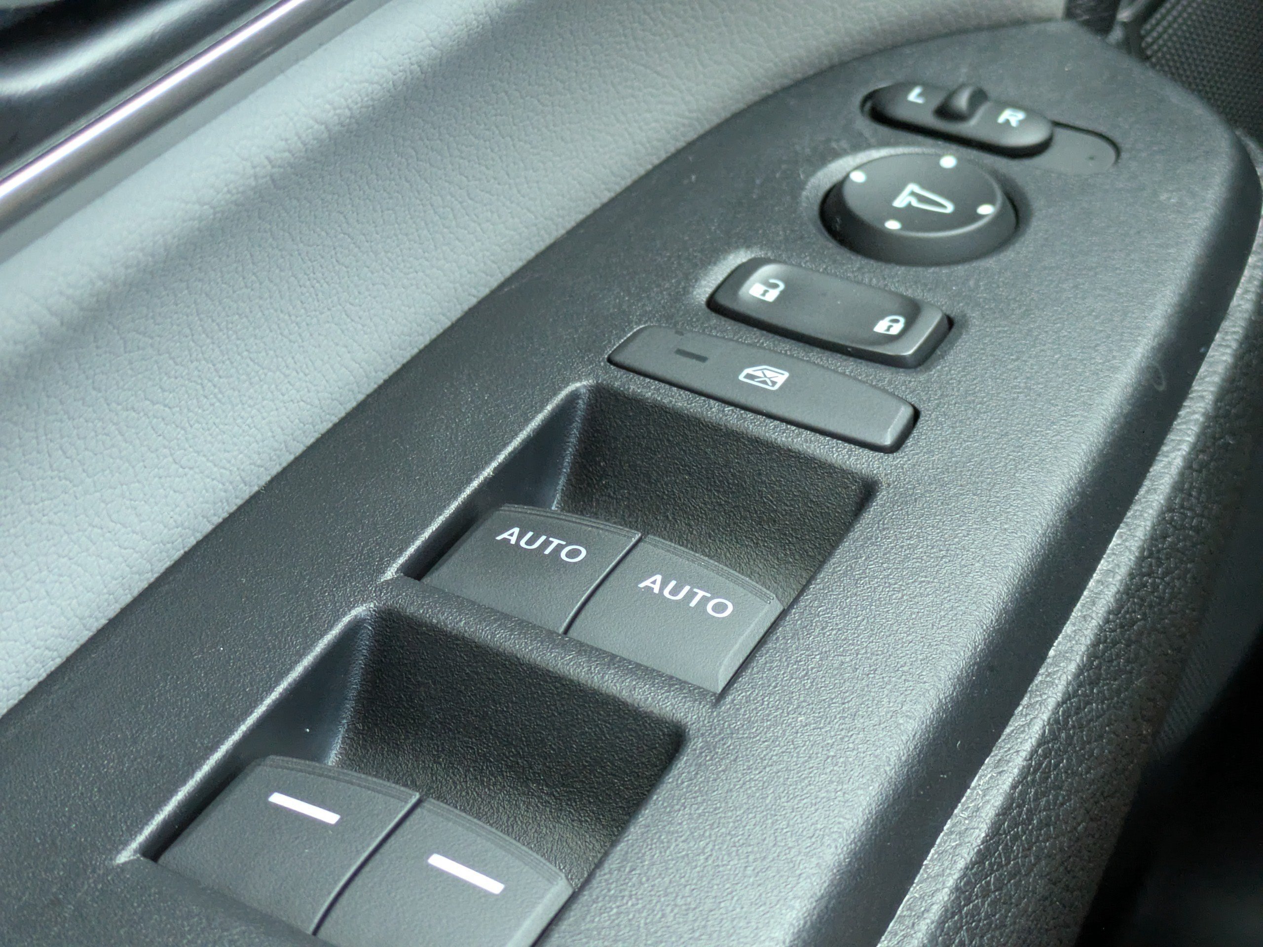2022 Honda CR-V Touring - Photo 24