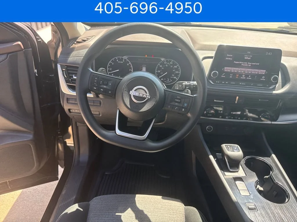 Pre-Owned 2022 Nissan Rogue SV