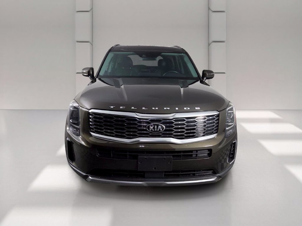 Certified Used 2021 Dark Moss Kia S image 3