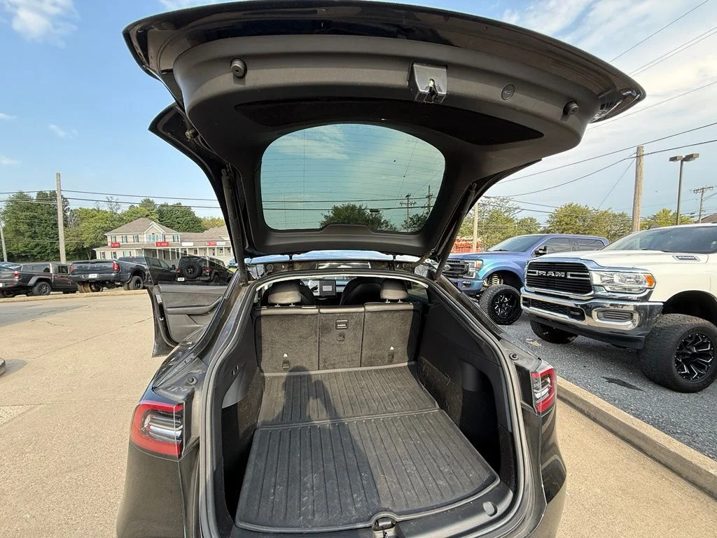 Used 2022 Black Tesla Long Range image 23