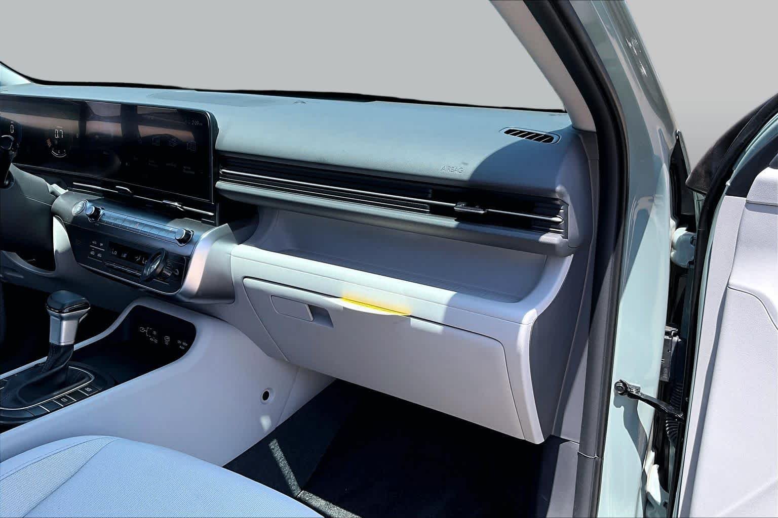 Used 2025 Mirage Green Hyundai SEL image 16