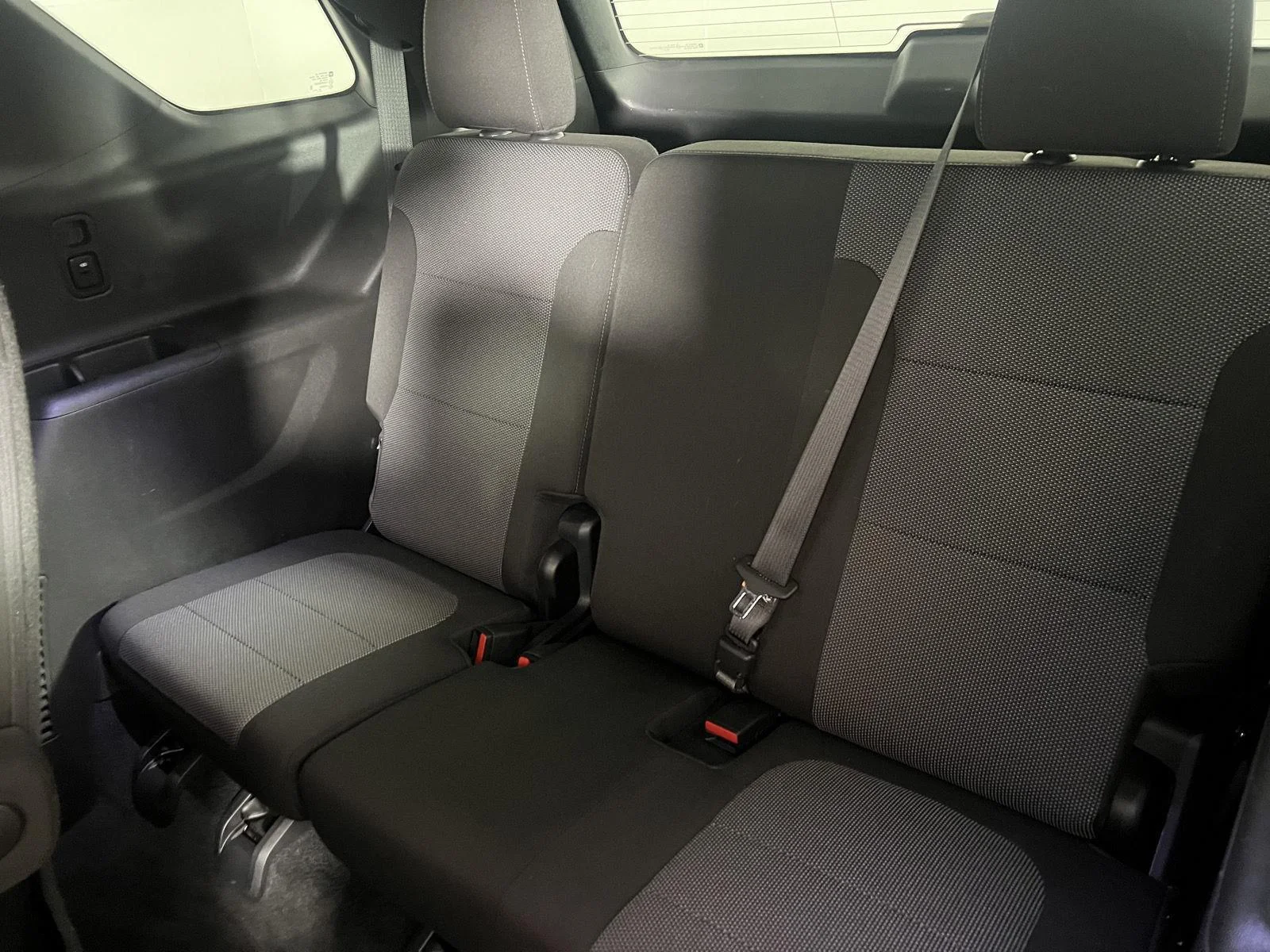 Used 2023 Iridescent Pearl Tricoat Chevrolet LT Cloth image 14