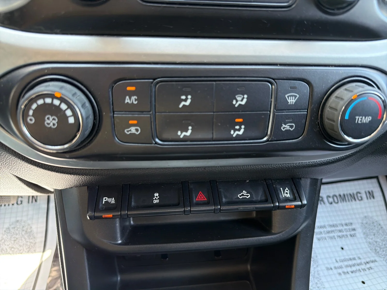Used 2022 White Chevrolet 2WD LT image 28