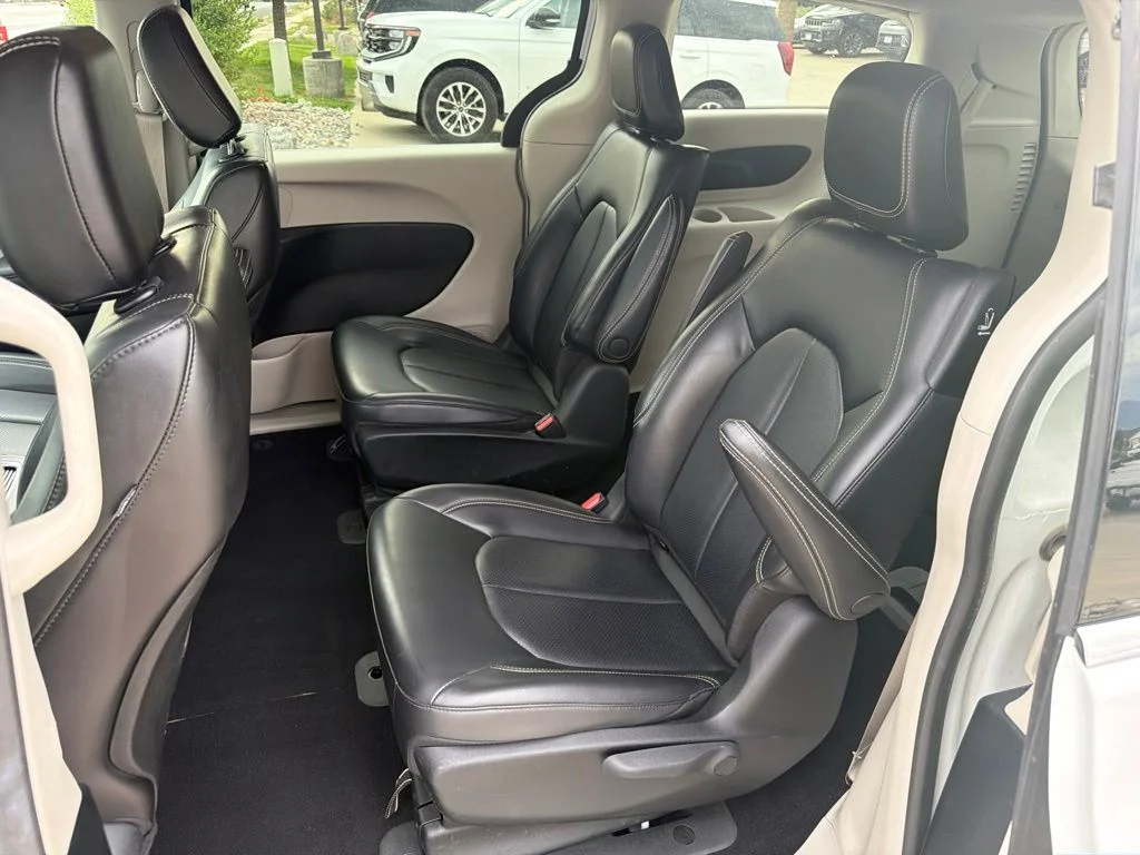 Used 2023 White Chrysler Touring L image 16