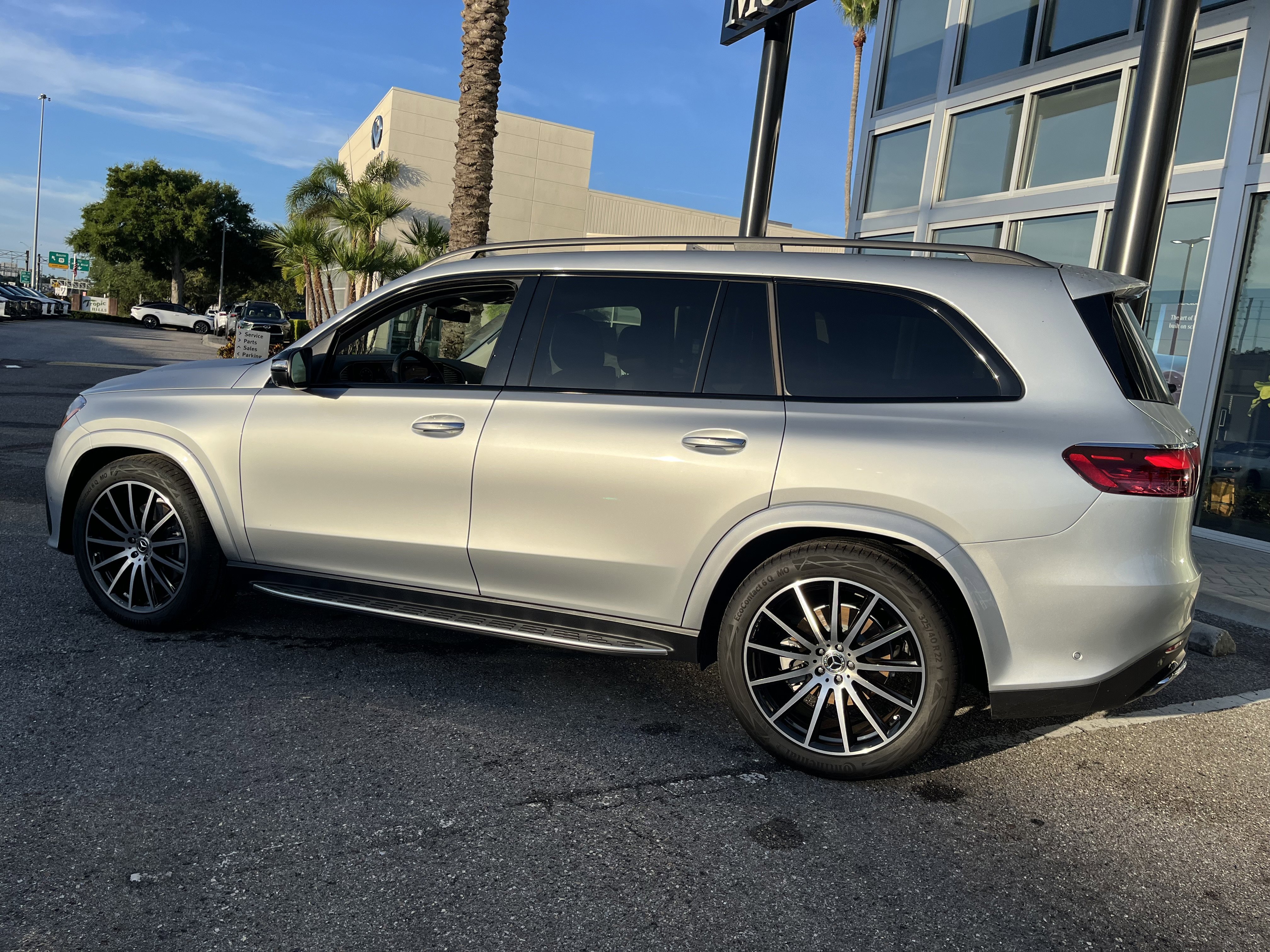 New 2026 CIRRUS SILVER Mercedes-Benz GLS 450 image 4