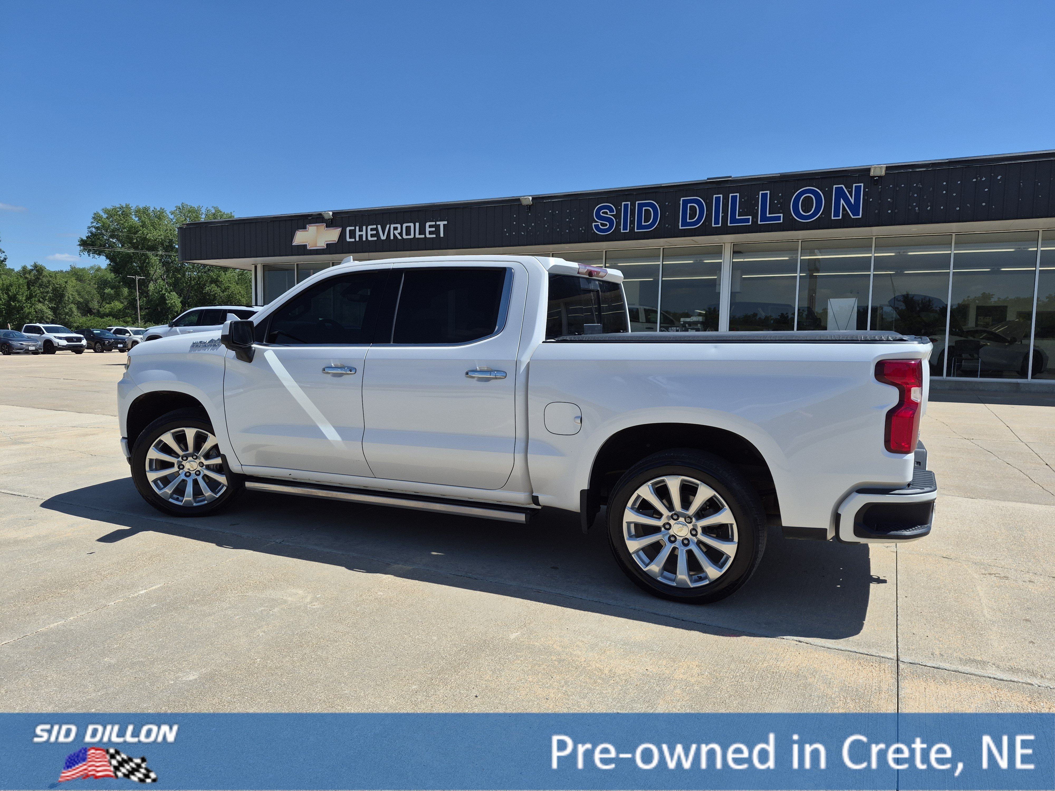 Used 2021 Iridescent Pearl Tricoat Chevrolet High Country image 19