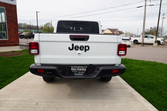 New 2026 Bright White Clearcoat Jeep Sport S image 34