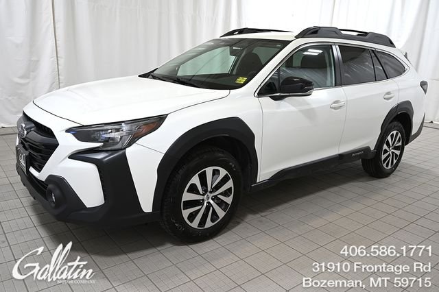 2025 Subaru Outback Premium's photo