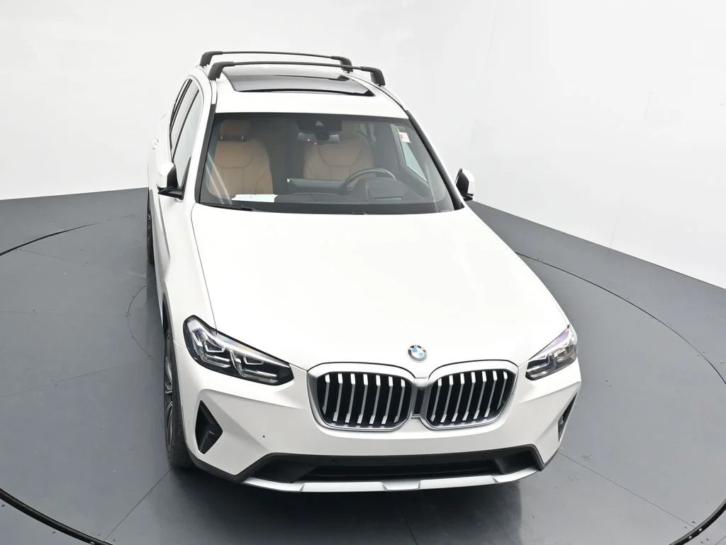Used 2022 White BMW xDrive30i image 10