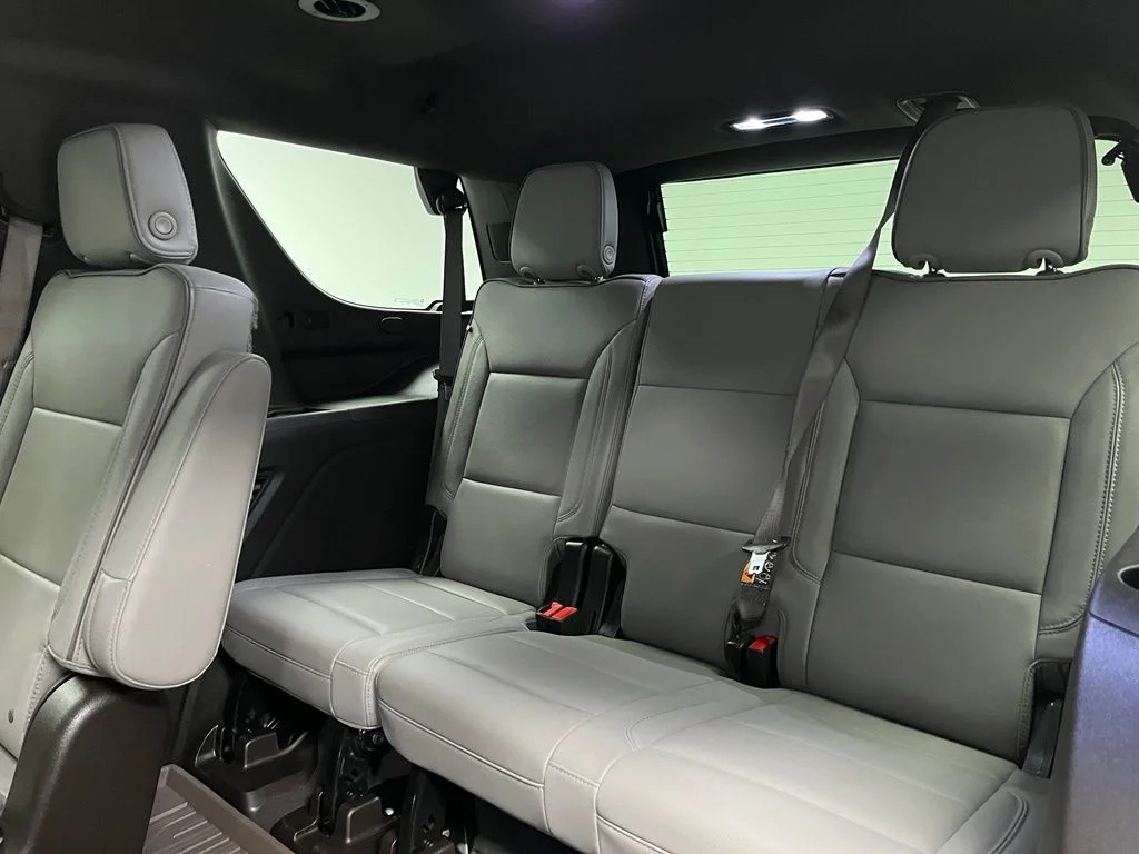 Used 2025 White GMC Elevation image 47