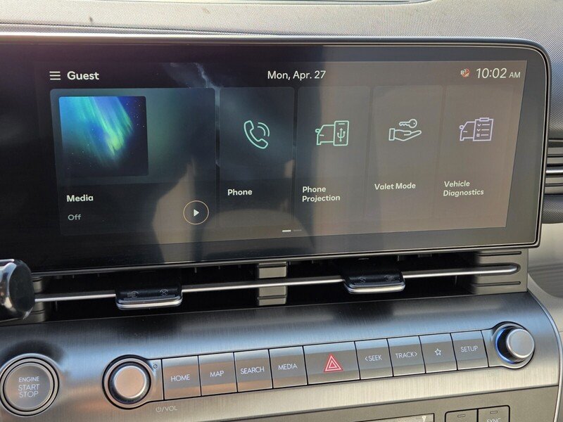 Used 2025 Black Hyundai SEL image 29