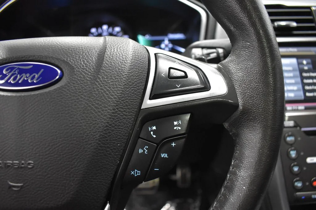 Used 2016 Red Ford Titanium image 29