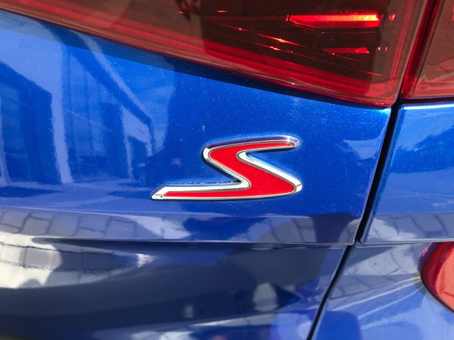 Used 2021 Neptune Blue Kia S image 10