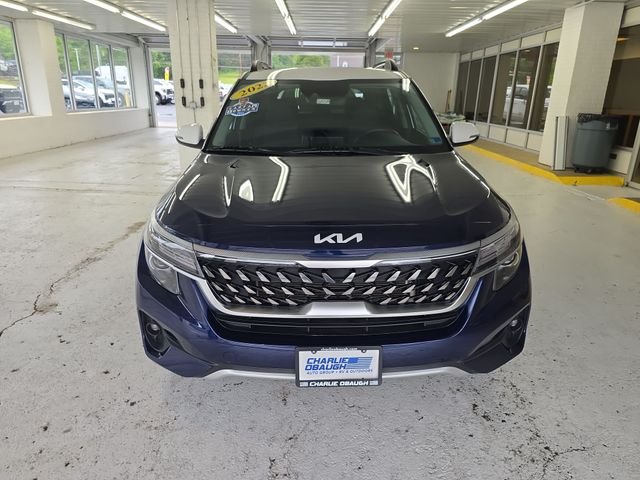 Used 2022  Kia Nightfall image 8