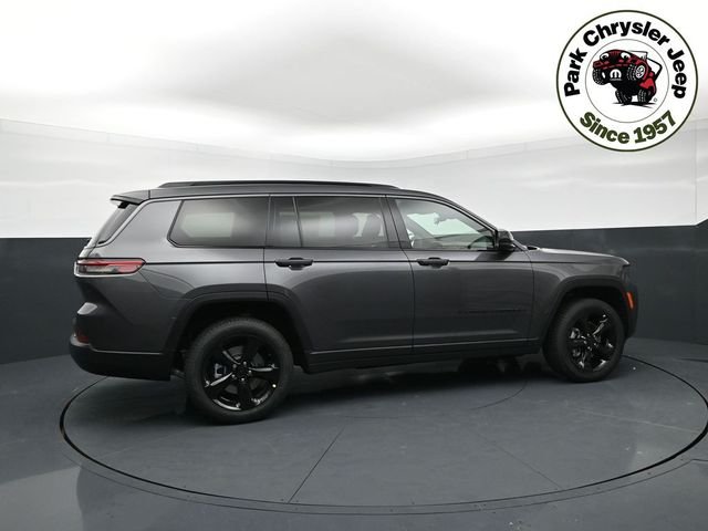 New 2026 Baltic Gray Metallic Clear-Coat Exterior Paint Jeep Limited image 6