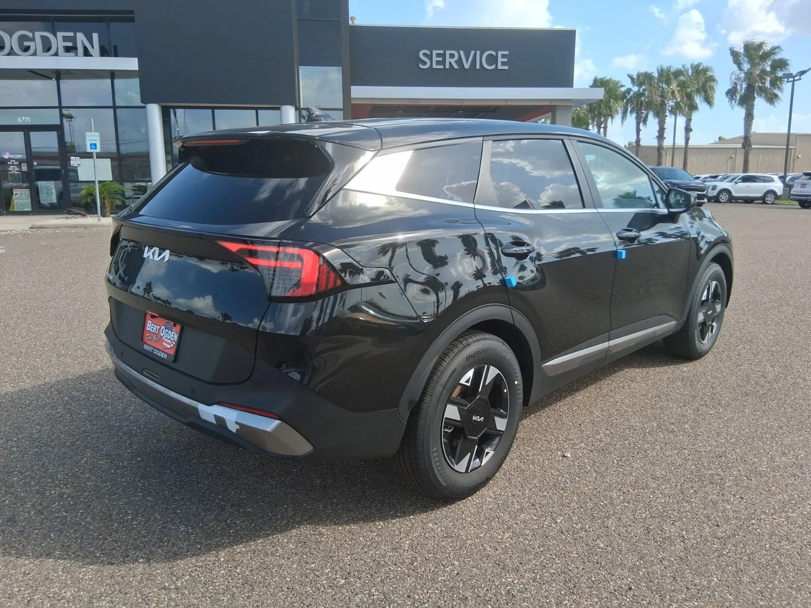 New 2026 Black Kia LX image 4