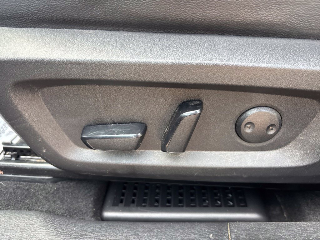 Used 2024 Black Mitsubishi SEL image 19