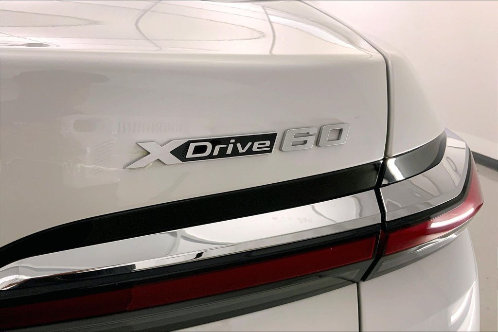 Certified Used 2023 Mineral White Metallic BMW  image 29