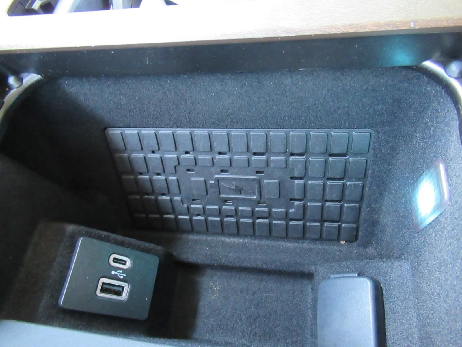 Used 2023 Green Lincoln Black Label image 30