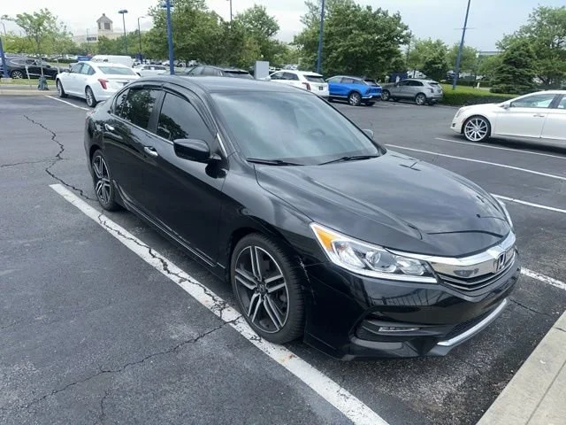 2016 Honda Accord Sport's photo