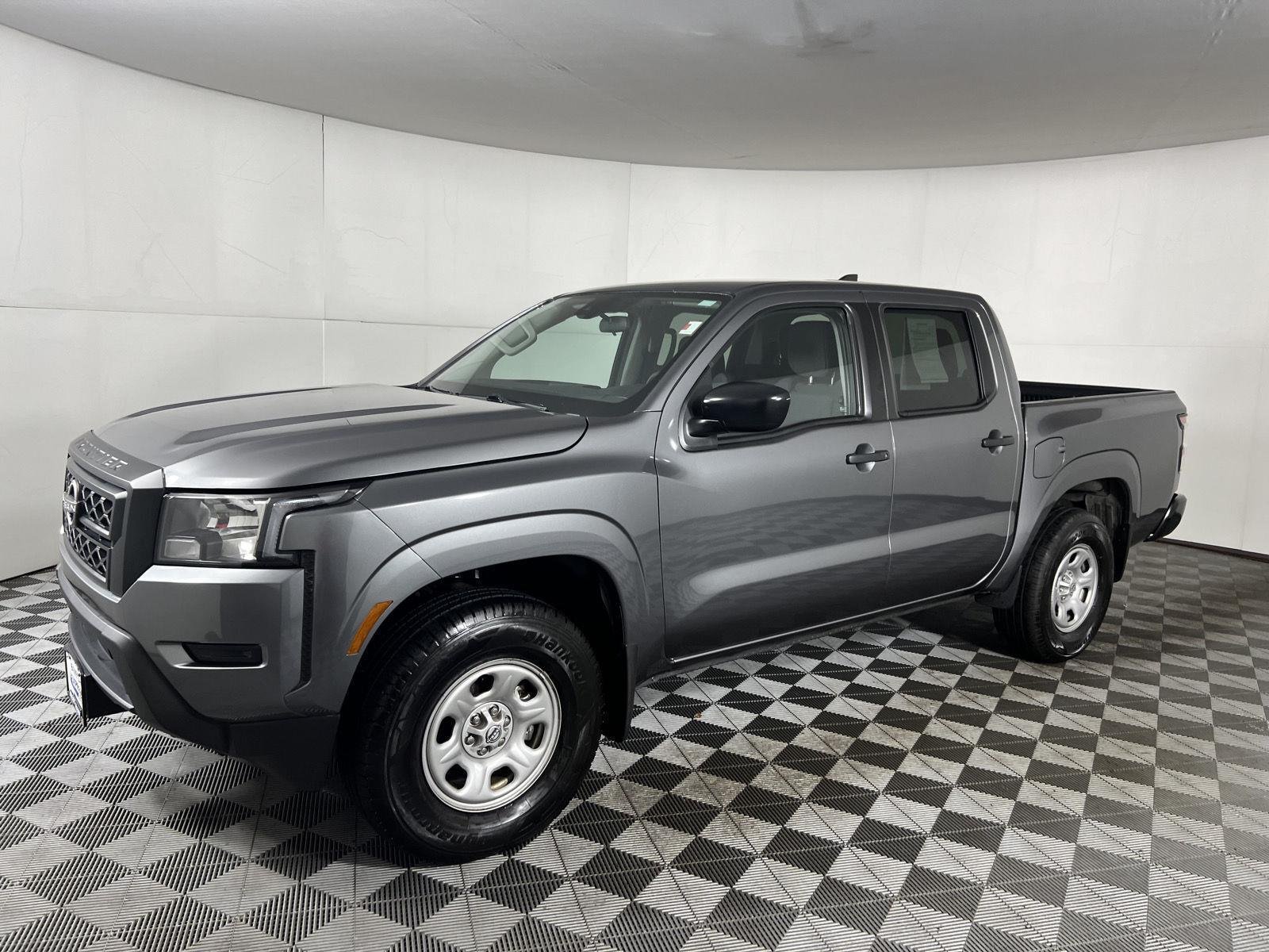 Used 2022 Gun Metallic Nissan S image 3