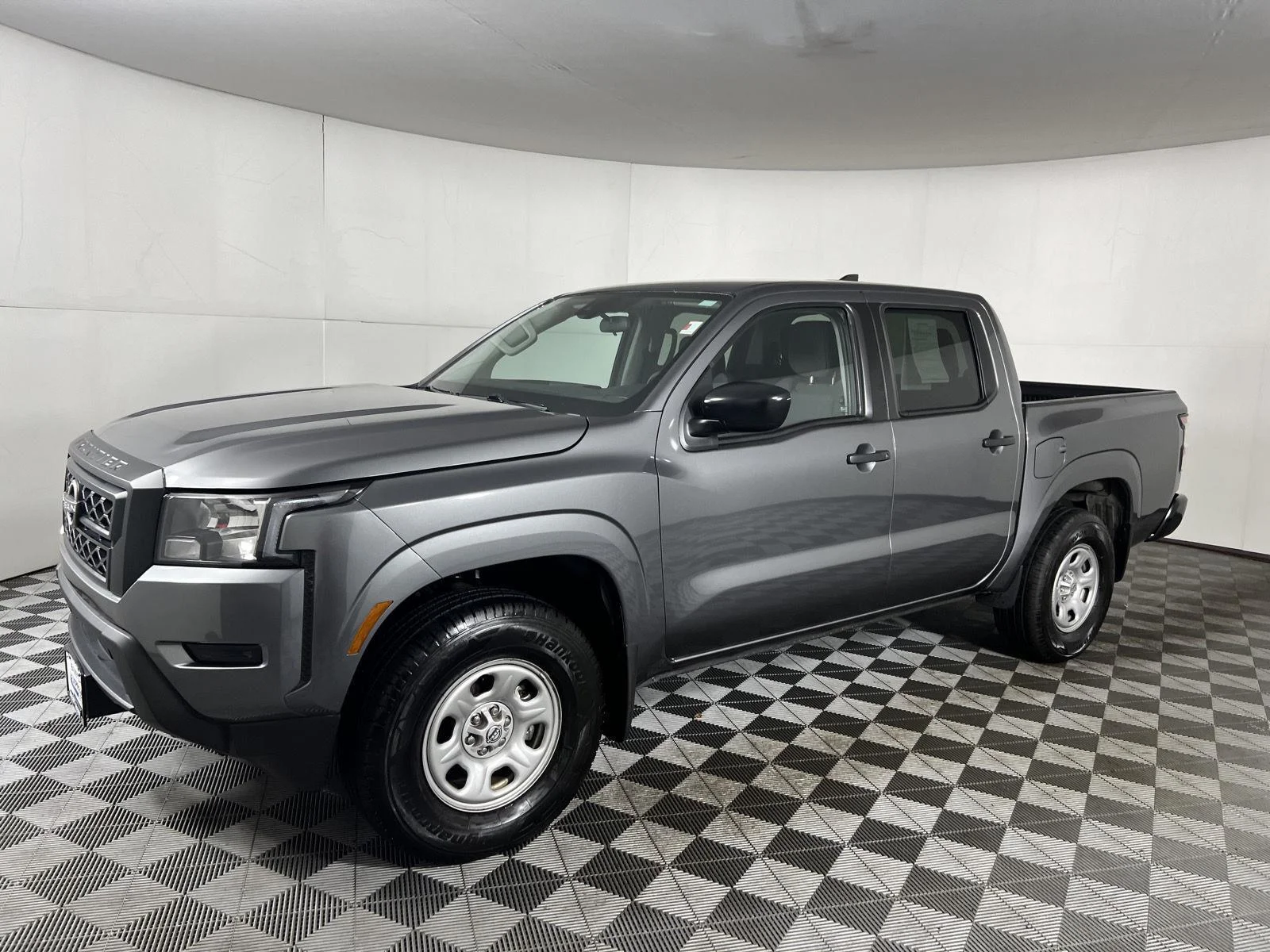 Used 2022 Gun Metallic Nissan S image 3