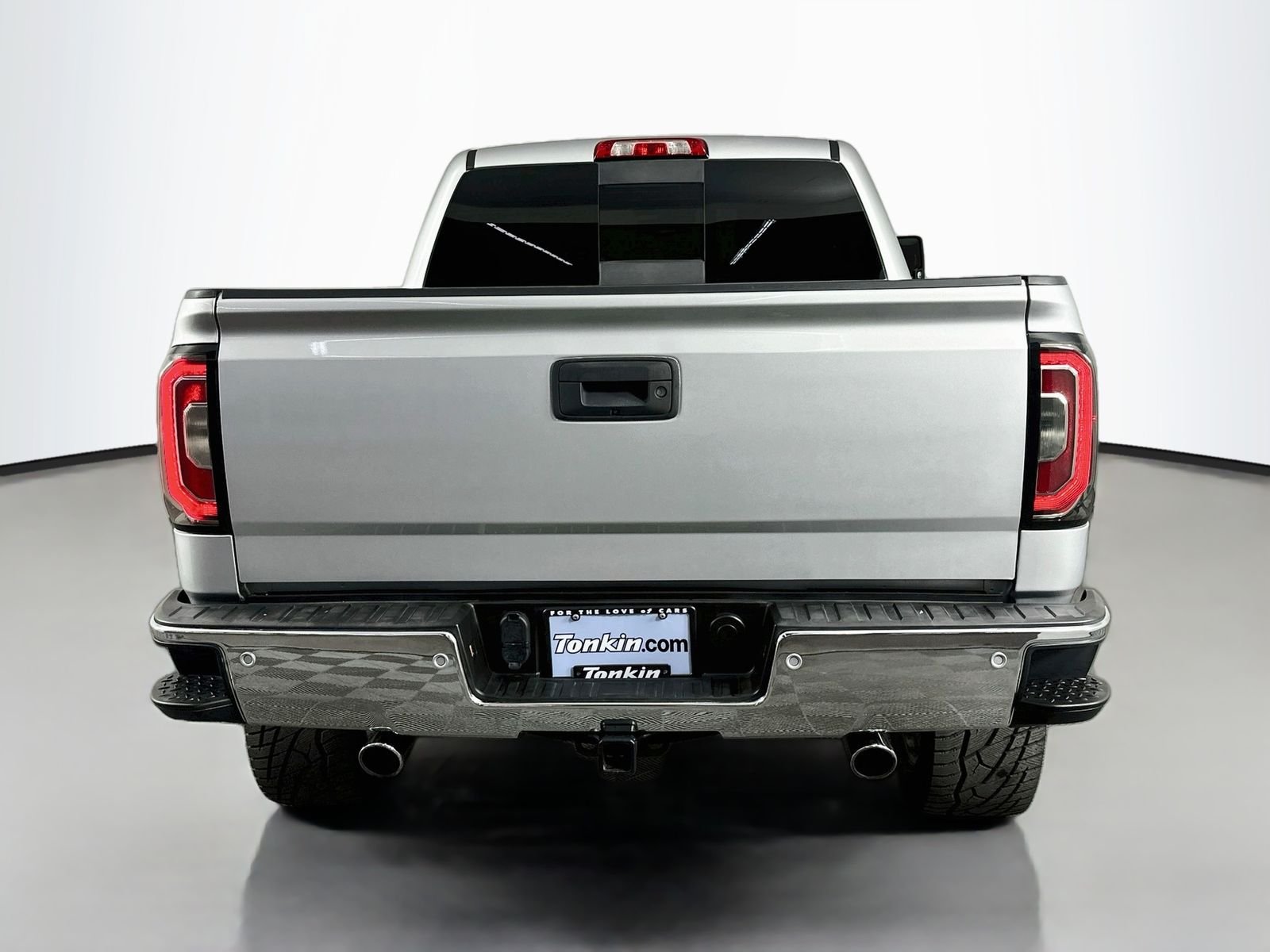 Used 2018 Quicksilver Metallic GMC SLT image 7