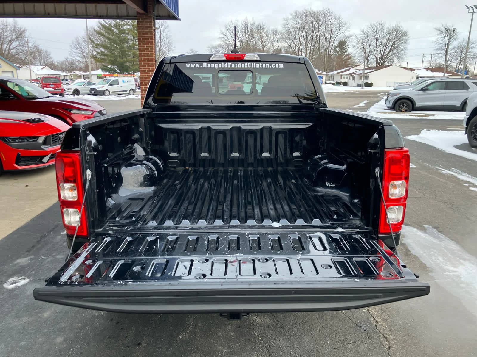 Used 2022 Shadow Black Ford XL image 19