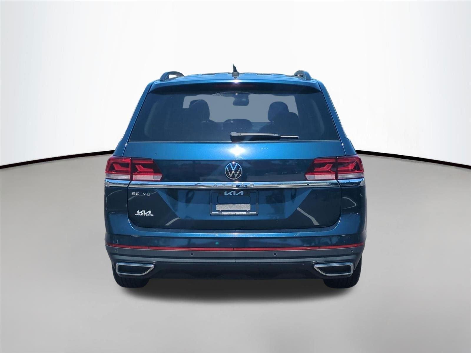 Used 2021 Tourmaline Blue Metallic Volkswagen 3.6L V6 SE w/Technology image 5